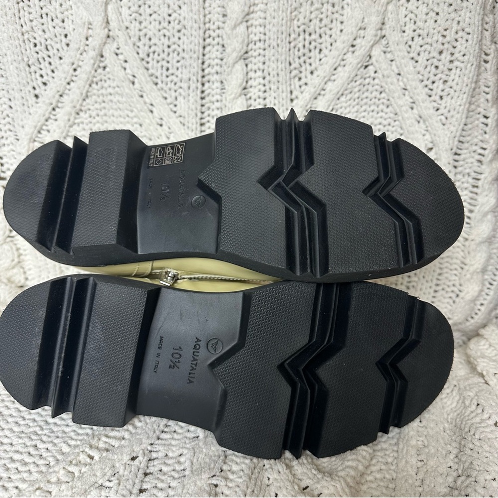 Aquatalia Helina Lug Sole Ankle Boot Size 10 1/2 - Picture 6 of 7